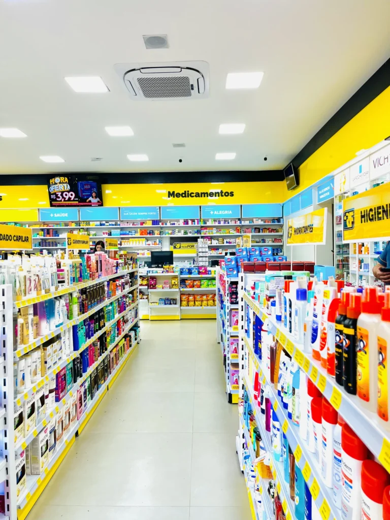 Temperfarma - Móveis para farmácia Rede Forte a group of circles with different colors