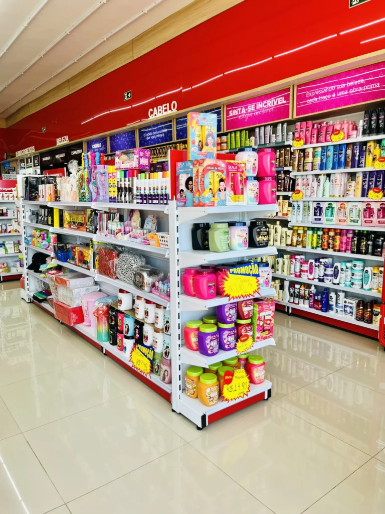 Móveis planejados para farmácias da Temperfarma