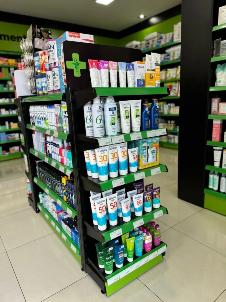 Móveis para farmácia - e74b559e ed61 43d5 8043 946175770e17