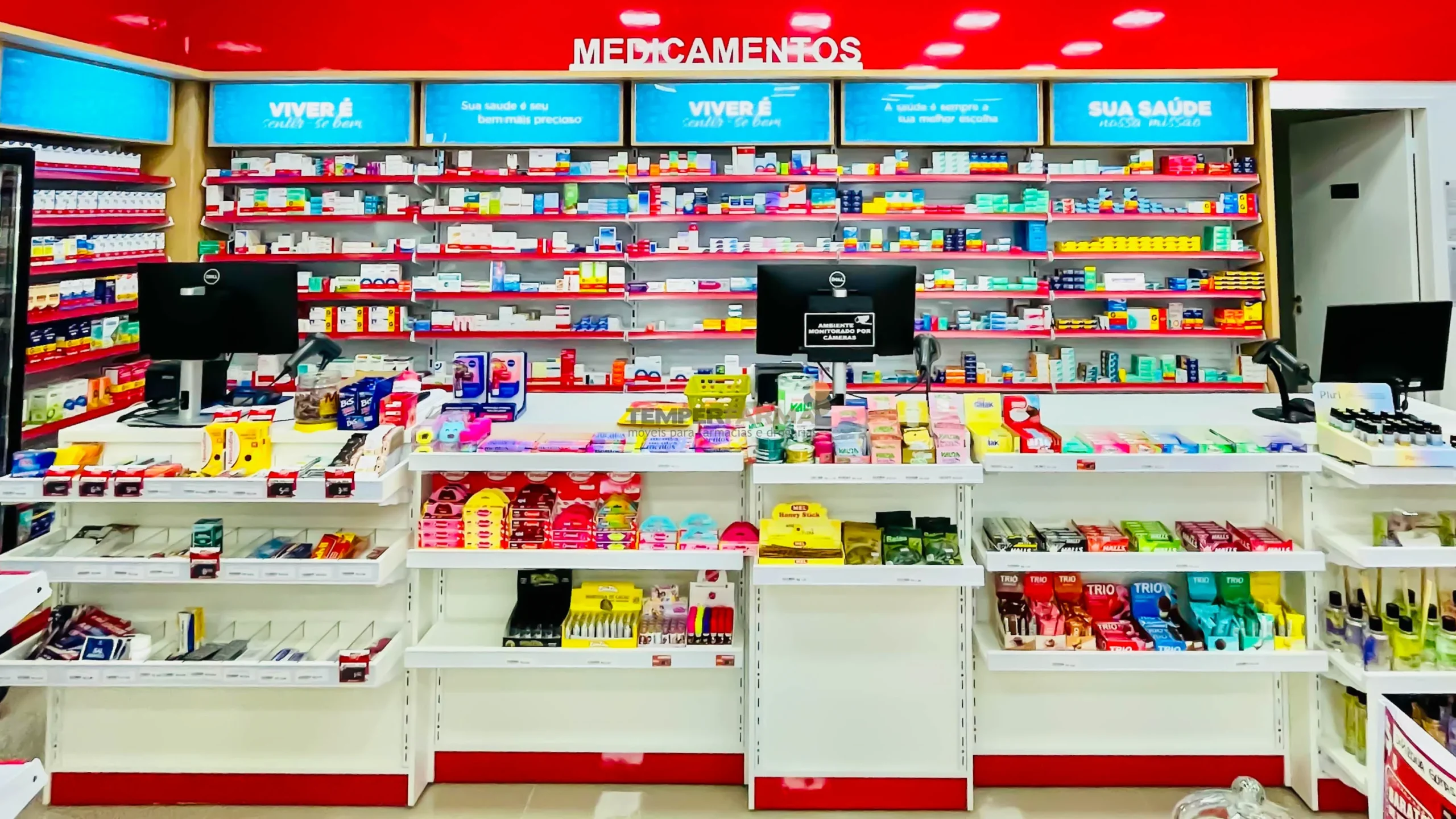 Rede de farmácias com layout padronizado Temperfarma em todas as unidades